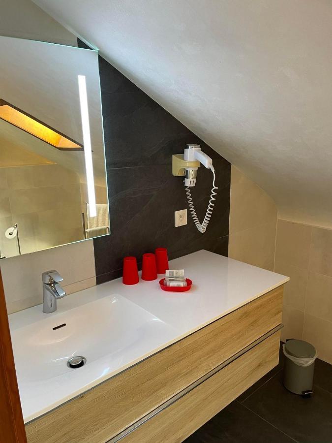 La Grange Du Pape - Annexe De L'Hotel La Ferme Du Pape Эгишем Экстерьер фото